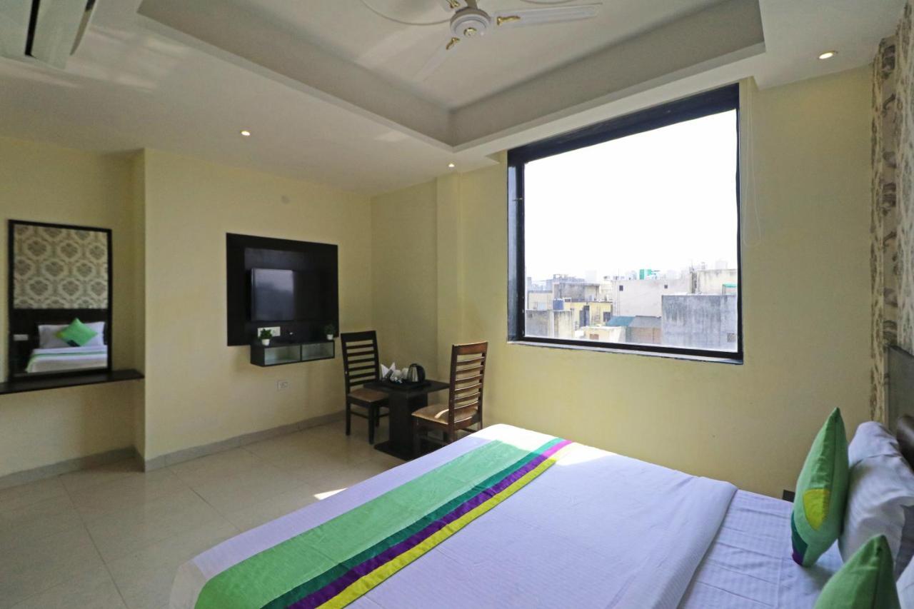 Hotel Paragon Suites New Delhi Exterior foto